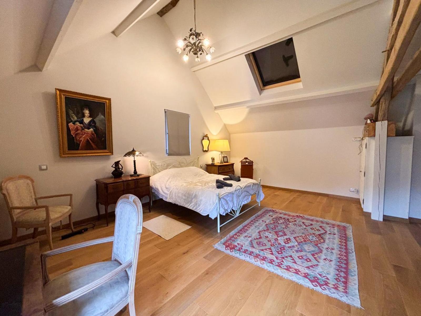 Manoir XV Et Grange Avec Piscine Chauffee Privee Villa Saint-Ouen-de-la-Cour Esterno foto